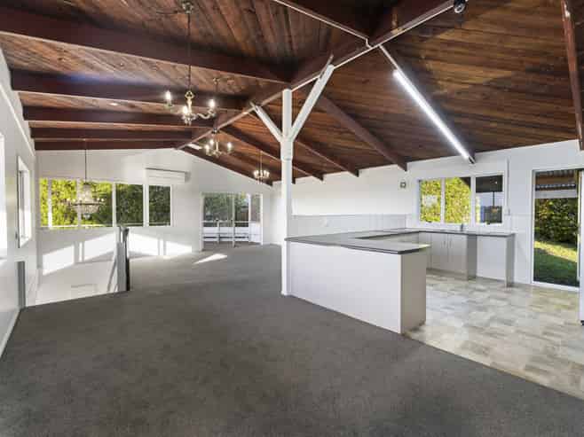 10 Lilburn Crescent, Massey