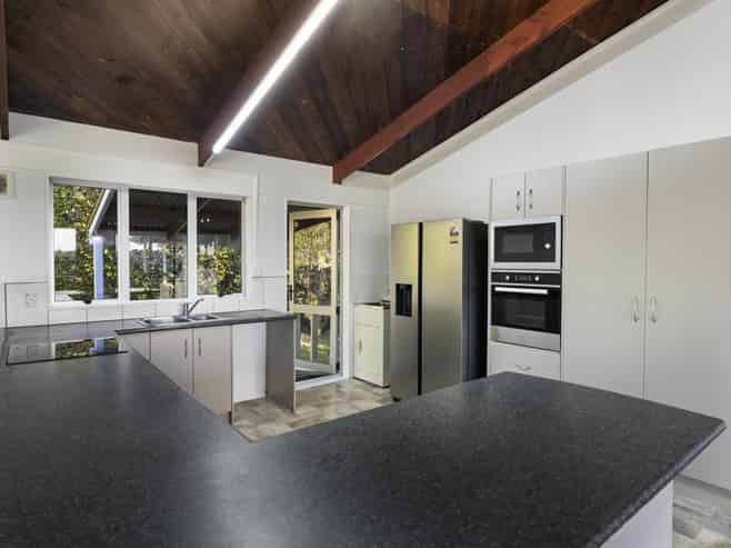 10 Lilburn Crescent, Massey