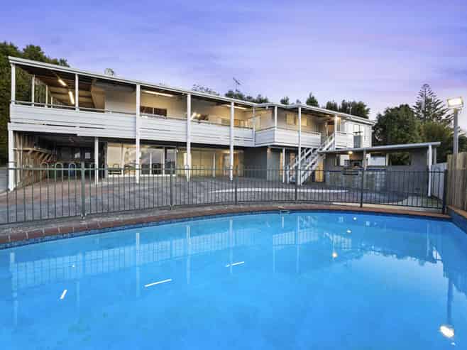 10 Lilburn Crescent, Massey