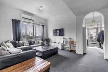 1 Ann Street, Bluff