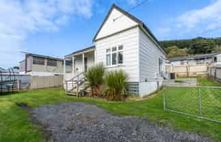 1 Ann Street, Bluff