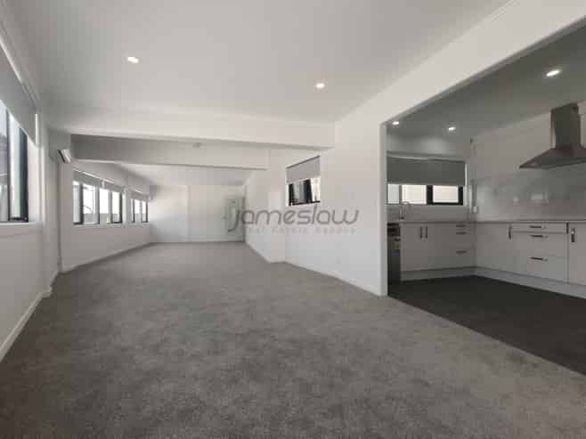 180sqm Renovated Office – Central Papatoetoe