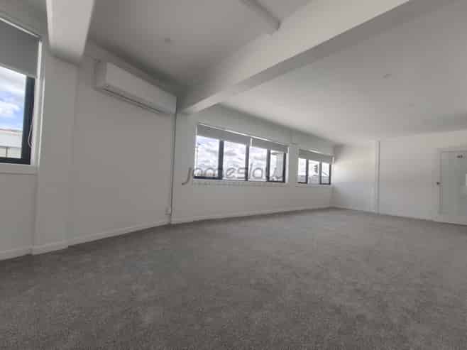 180sqm Renovated Office – Central Papatoetoe