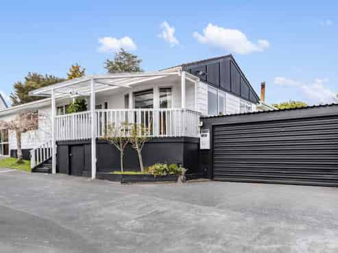 8 Houston Place, Bayview