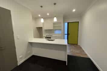 5/1b Corlett Street, Johnsonville