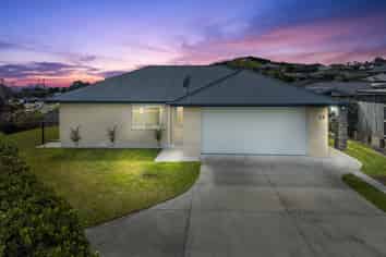 12 Bryan Gallagher Place, Welcome Bay