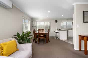 12 Bryan Gallagher Place, Welcome Bay