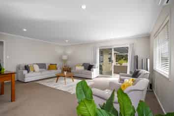 12 Bryan Gallagher Place, Welcome Bay