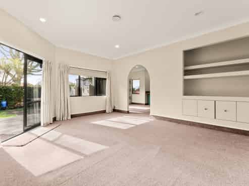 1 Stableford Drive, Pyes Pa