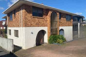 80 Halsey Drive, Lynfield