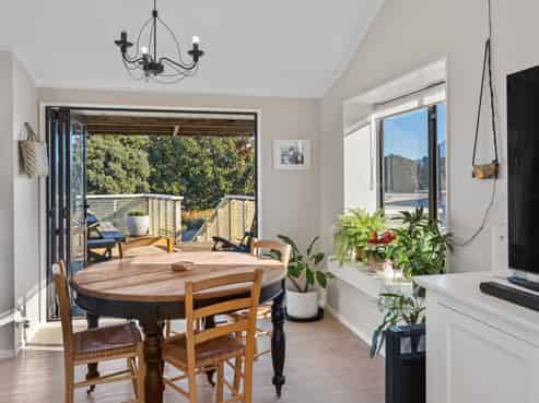 279 Peka Peka Road, PEKA PEKA