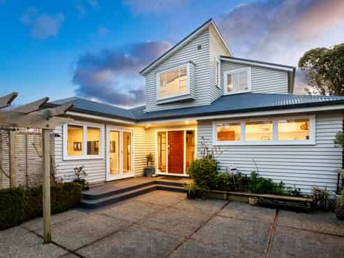 42 Buckley Road, Southgate