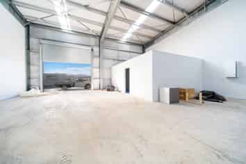 Modern Functional Space: Warehouse & Office