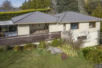 16 Valley Road, Greta Valley