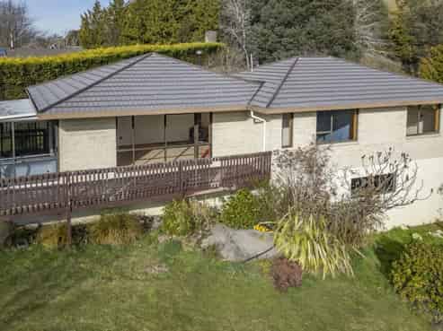 16 Valley Road, Greta Valley