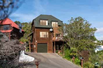 13 Bendbrook Way, Ngaio