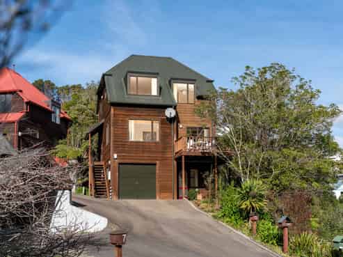 13 Bendbrook Way, Ngaio