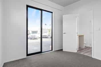 1 Tiny Hom Situated, Annesbrook