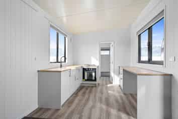 1 Tiny Hom Situated, Annesbrook