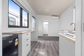 1 Tiny Hom Situated, Annesbrook