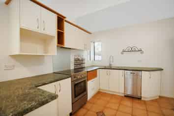 2/25 Wright Road, Point Chevalier