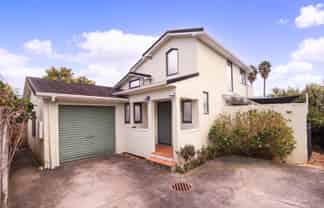 2/25 Wright Road, Point Chevalier