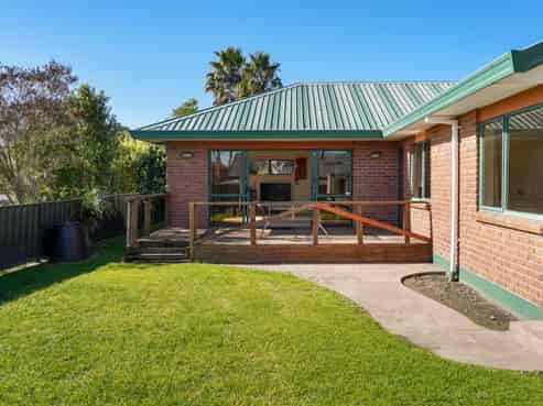 7 Meadowviews Drive, Welcome Bay