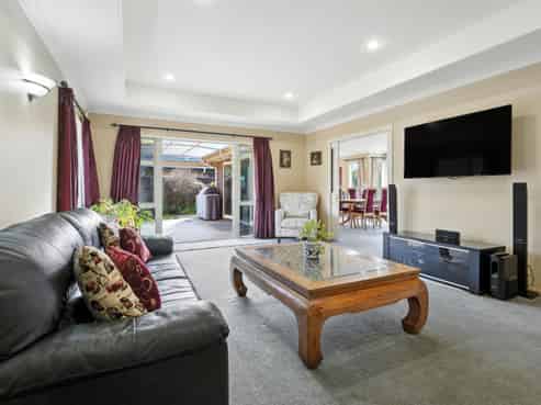 10 Dinglebay Place, Casebrook
