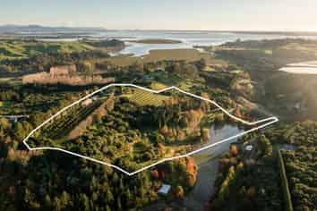 1555B State Highway 2, Whakamarama