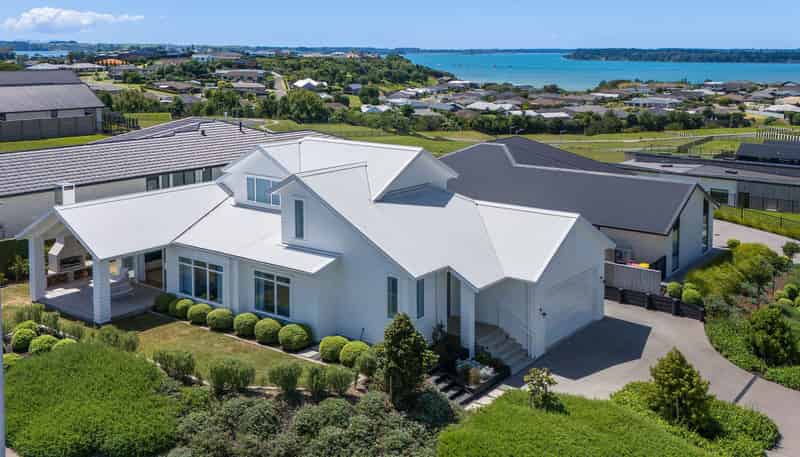 2 Goldstone Place, Omokoroa