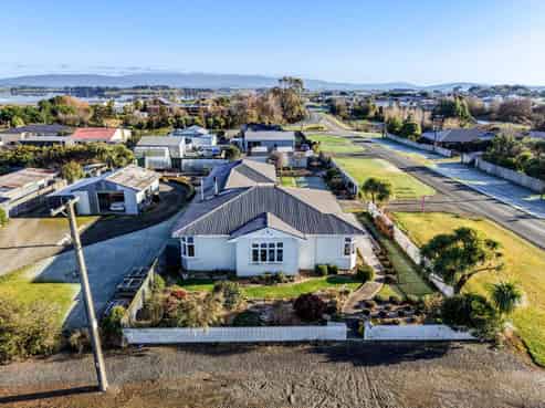 32 Havelock Street, Riverton