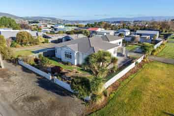 32 Havelock Street, Riverton