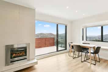 7B Becker Way, Karori