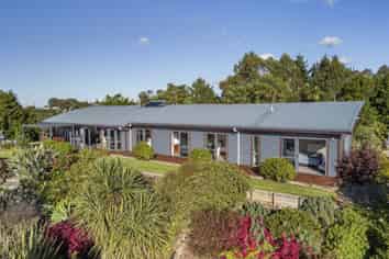 101 Turntable Hill Road, Whakamarama