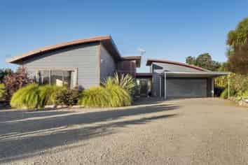 101 Turntable Hill Road, Whakamarama