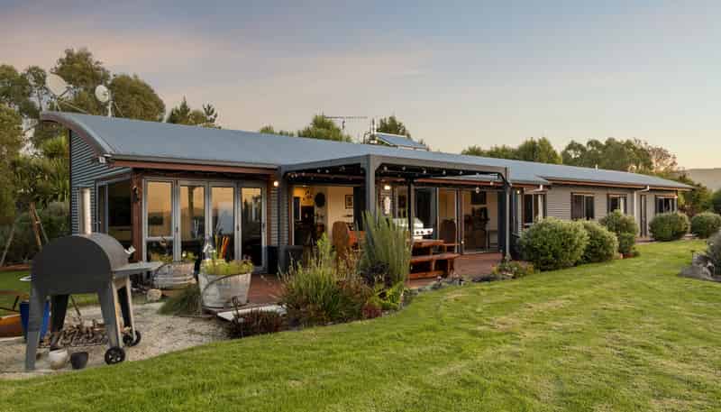 101 Turntable Hill Road, Whakamarama