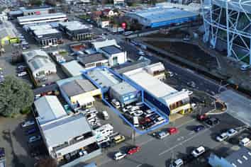 Panel & Paint Shop with Two Spray Booths