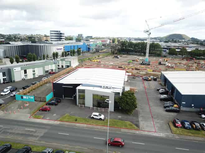 1,355sqm industrial standalone - Mt Wellington