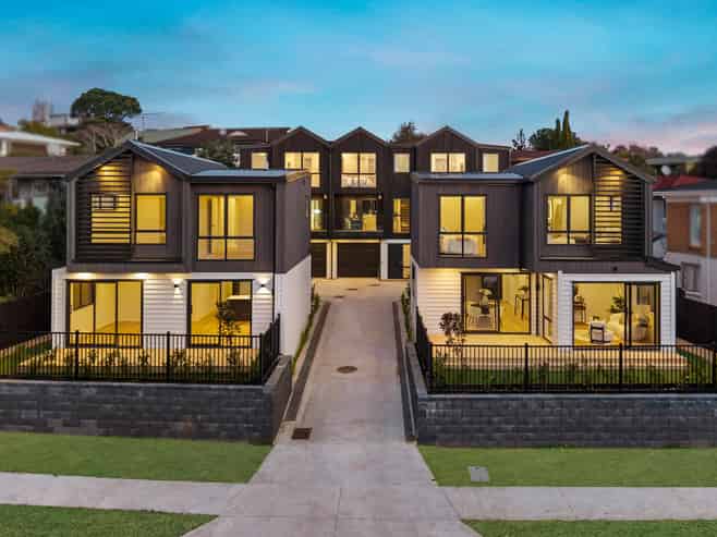 10B & D Prince Regent Drive, Half Moon Bay