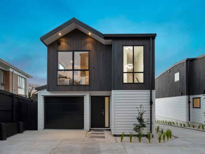 10B & D Prince Regent Drive, Half Moon Bay
