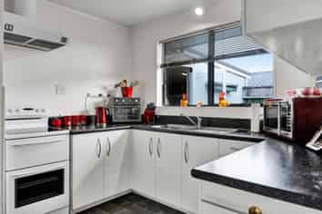 1/94 Cutfield Road, New Plymouth