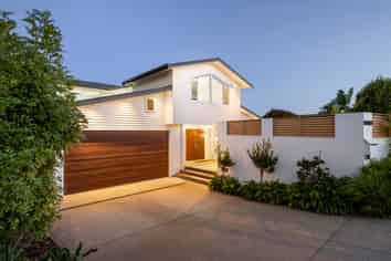 24 Claremont Terrace, Otumoetai
