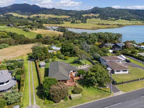 233 Tanners Point Road, Tanners Point