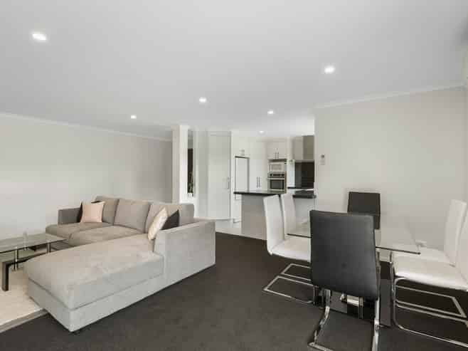 8 Eastbank Drive, Katikati