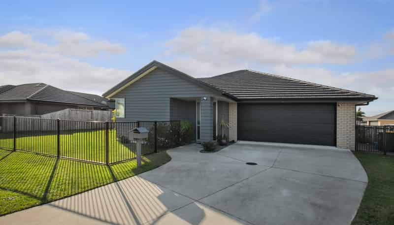 8 Eastbank Drive, Katikati