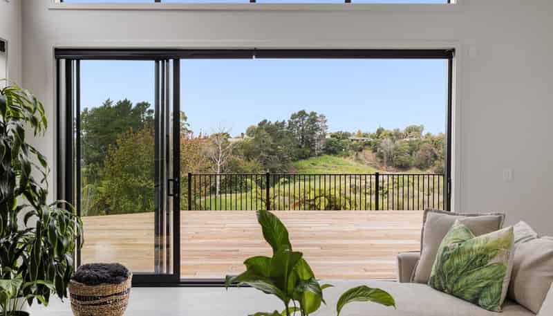 11 Lily Way, Pyes Pa