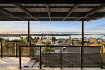 2 Keam Way, Welcome Bay