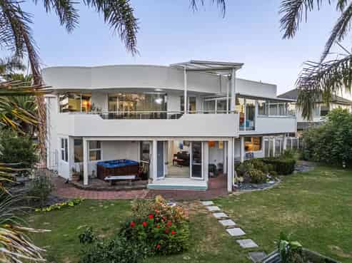 2 Seychelles Drive, Papamoa