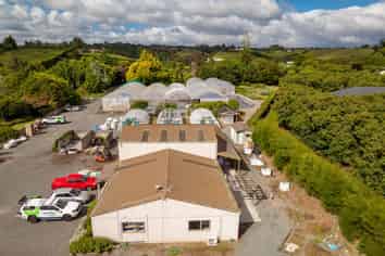 389 Old Highway, Whakamarama