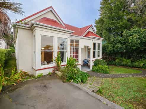 157 Highgate, Roslyn